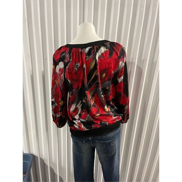 New direction top - Picture 2 of 2